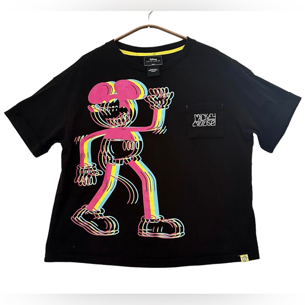 Disney Store Mickey Mouse Disney Artist Series Black T-Shirt For Adults Size M